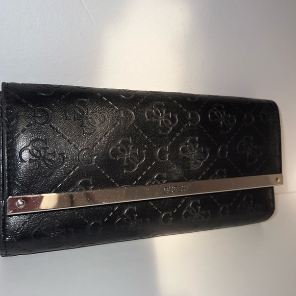Guess By Marciano Wallet - Picture 2 of 8